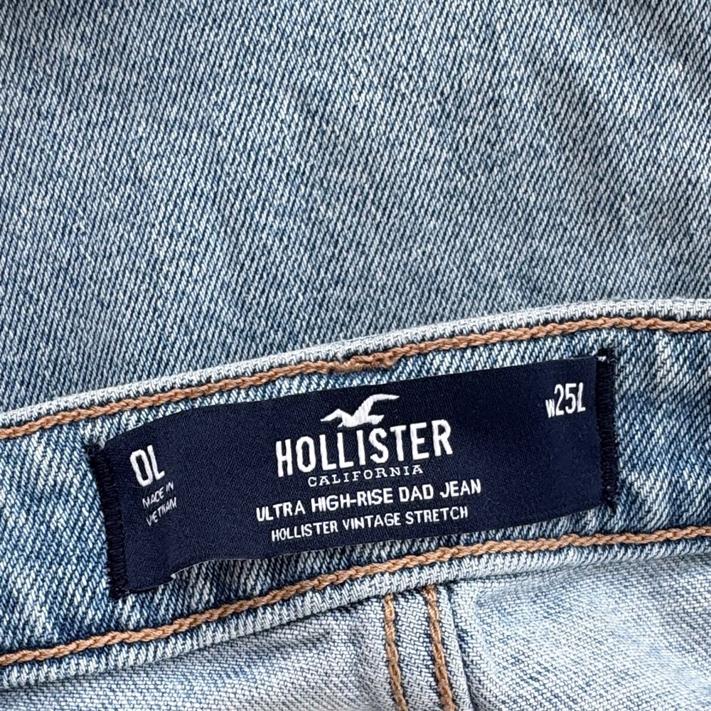 Hollister Light Blue Straight Jeans - Picture 2 of 6